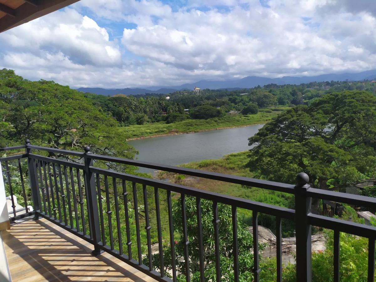 Mahaweli King'S Villa Kandy Exteriör bild
